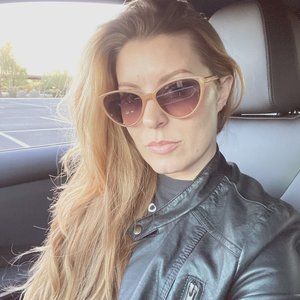 Meet your Posher, Jen